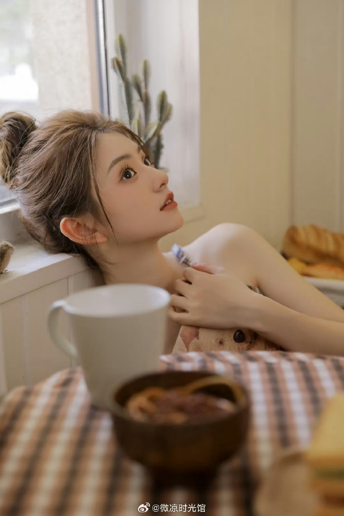 高铁也能占用小 · 古装